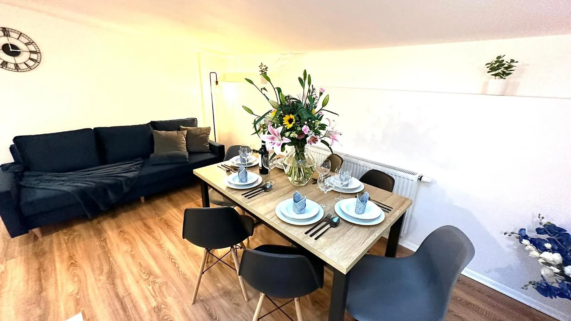 Cozy Old-Town Apartments At Kazimierz +Ac, Kitchen And Netflix Cracovia 0*,  Polonia