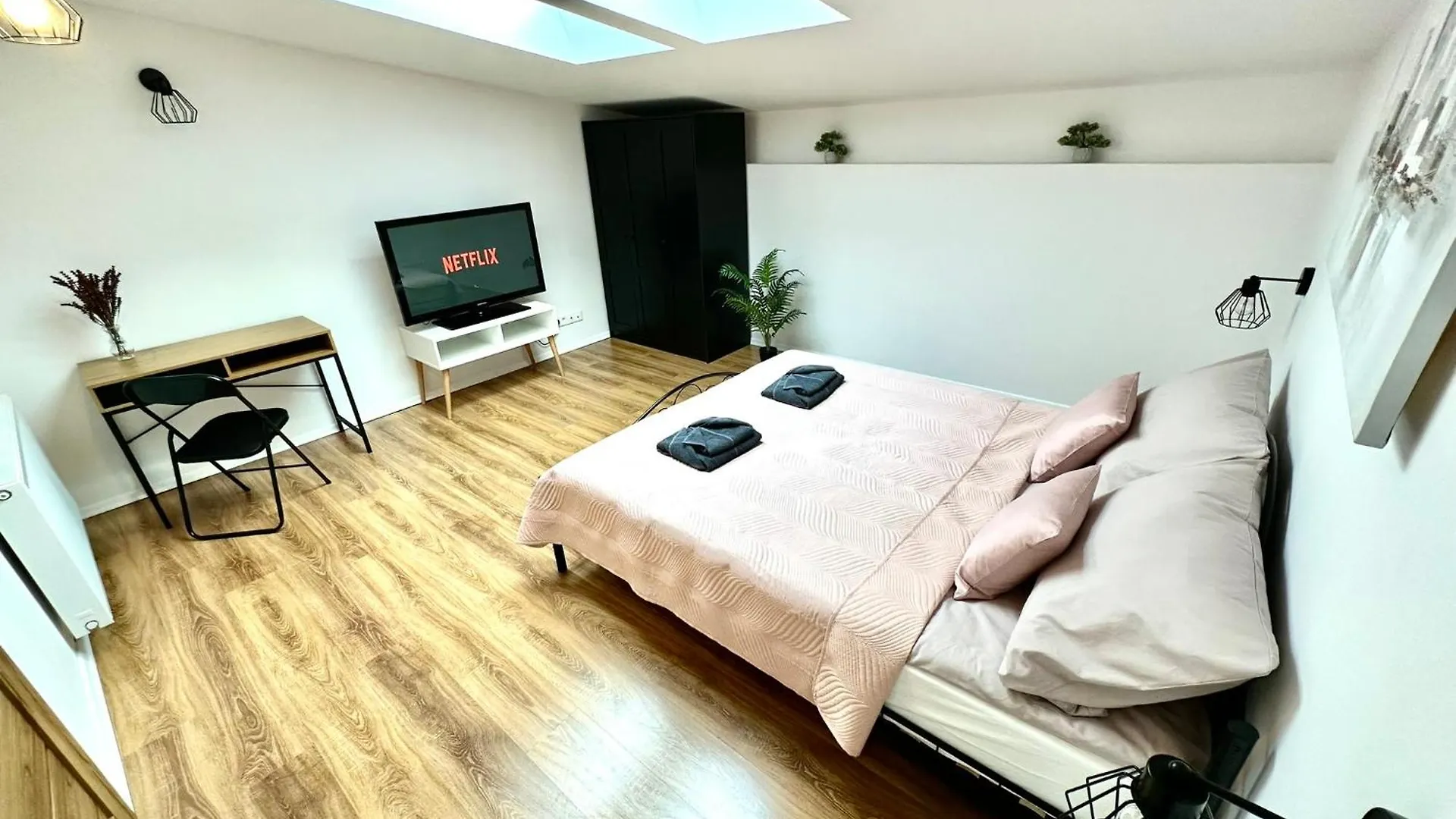 Cozy Old-Town Apartments At Kazimierz +Ac, Kitchen And Netflix 크라쿠프